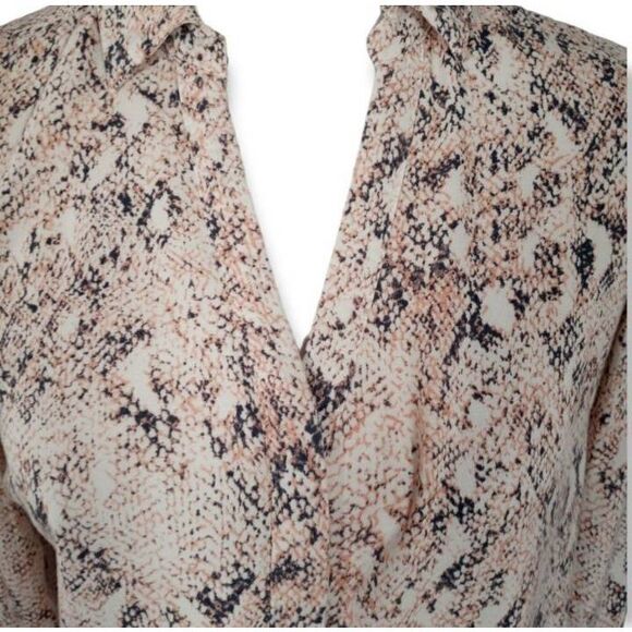 CANDIE'S PINK SNAKE PRINT BUTTON DOWN TOP SZ.S EUC. - Picture 3 of 8